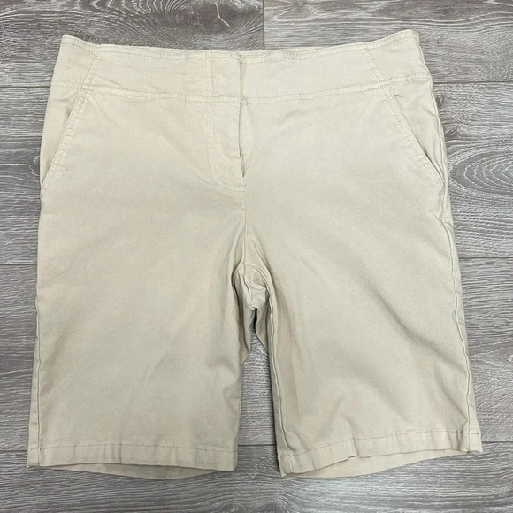 Izod Golf Stretch Shorts Bundle of Two Pairs Navy and Tan Size 10 - Picture 10 of 16